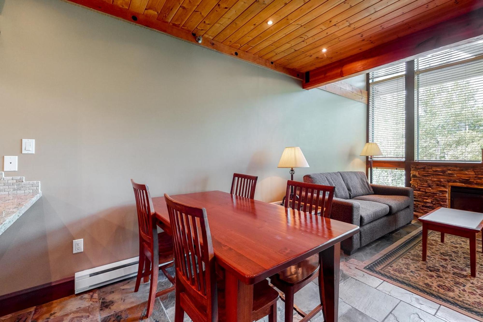 Greystone Lodge Whistler Ruang foto